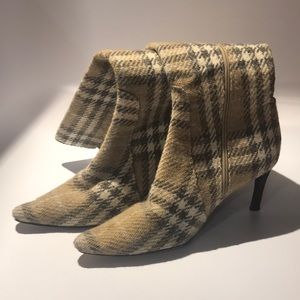 Burberry Size 9.5 Boots